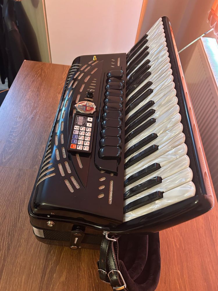acordeon digital midi (juzisound weltmeister supita cantora roland)