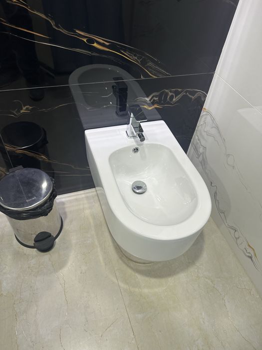 Унитаз и беде в отличном состояние