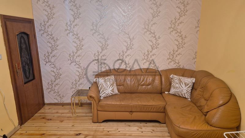Продава се Тристаен апартамент в София, Надежда 2 - 61 кв.м за 2623 €/кв.м - Снимка #2