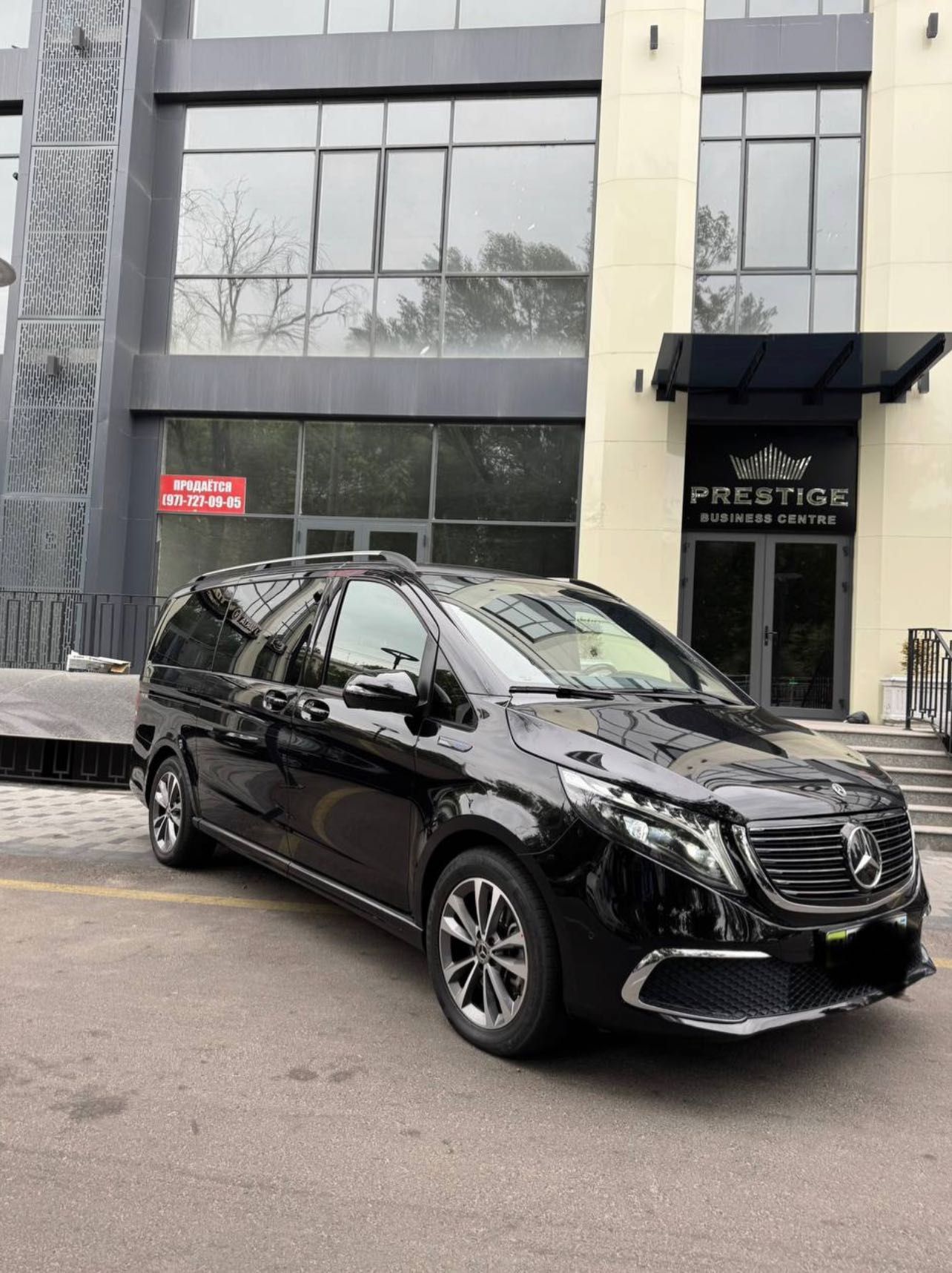 Mercedes V-class electro. 2021 EQV 300. Vito / Viano / miniven