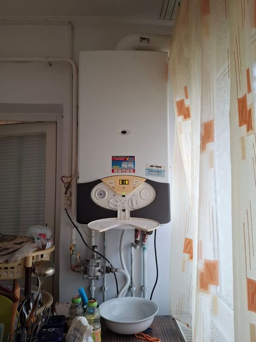 Vand apartament 2 camere etaj 1/4