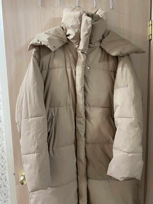 Женская зимняя куртка, мужская спортивка, мужской пиджак