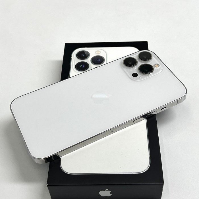 Iphone  13 pro max alb absilut impecabil