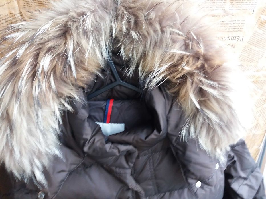 за 10 год.зимно пухено детско яке,шуба,гъши пух Moncler