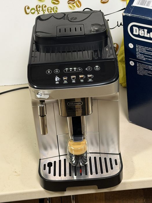 Кафемашина кафе автомат delonghi magnifica evo с гаранция