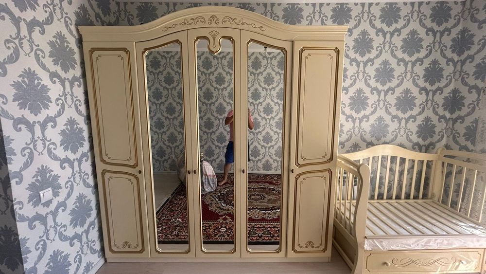 Мебель көп қолданылмаған,бағасы келисимди