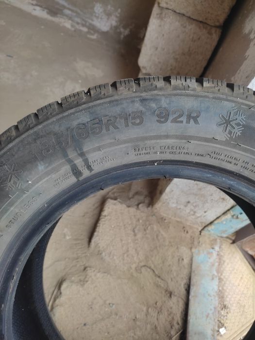 Зимний липучка донгелек сатылады. Бир сезон тагылган. 185/65/15.