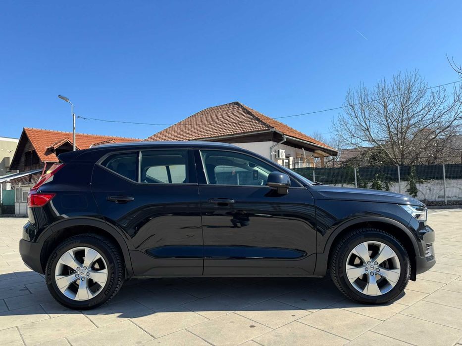 Volvo XC40 2.0L D3 ADBLUE 150CP GEARTRONIC 8 BUSINESS | TVA Deductibil