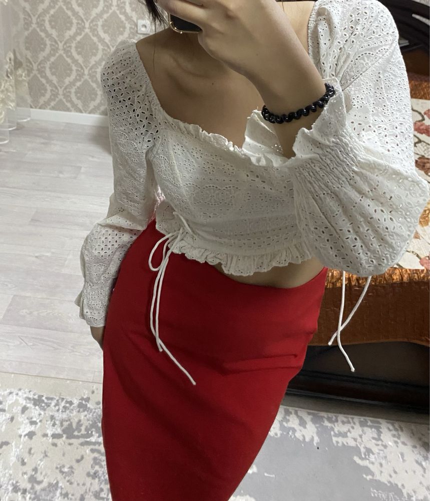 Блузка и юбка. В отличном состоянии. Город Тараз