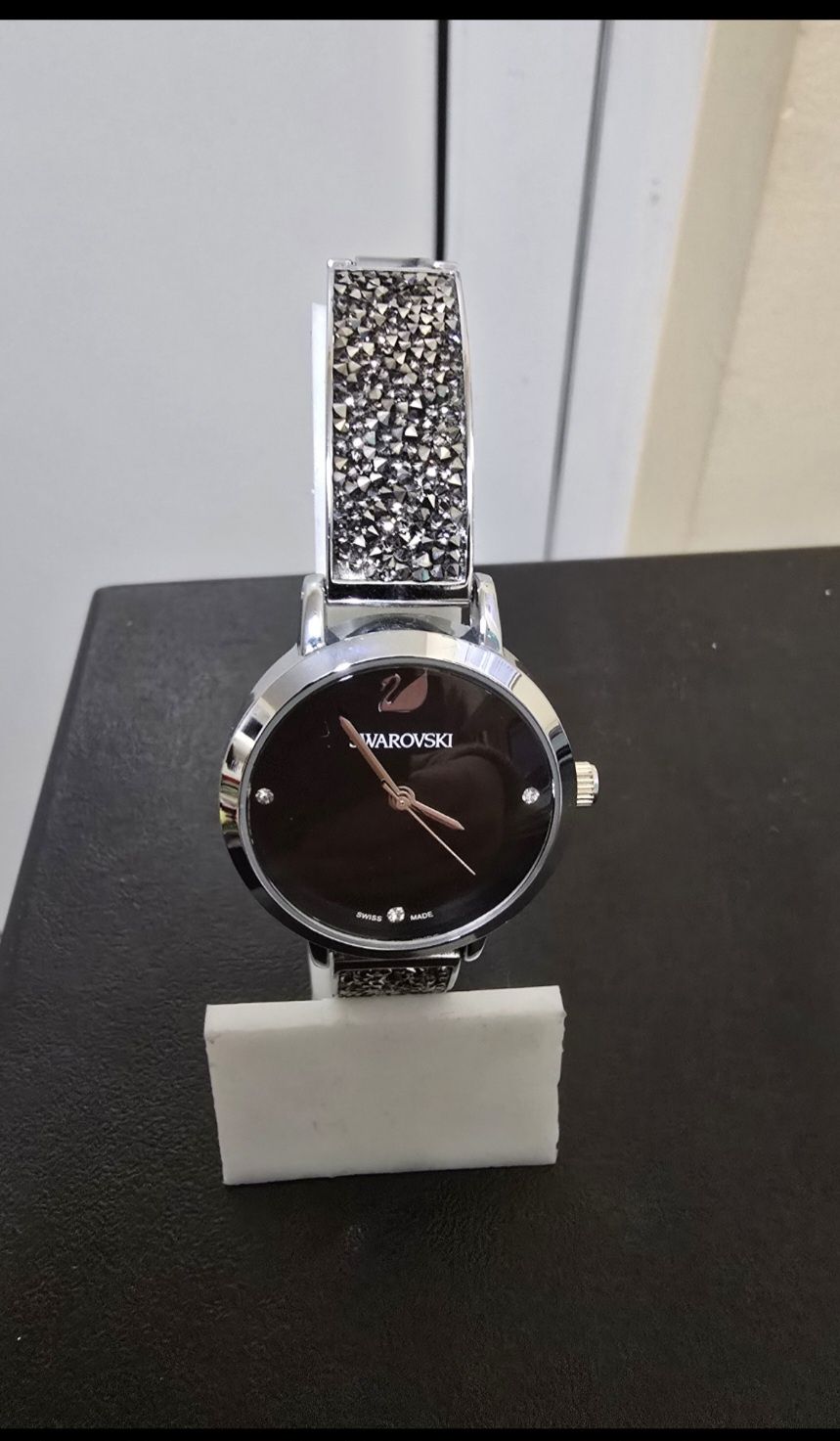 Часовник Swarovski
