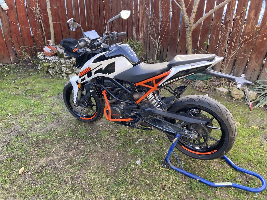 Vand Ktm duke 125 din 2018 {A1)