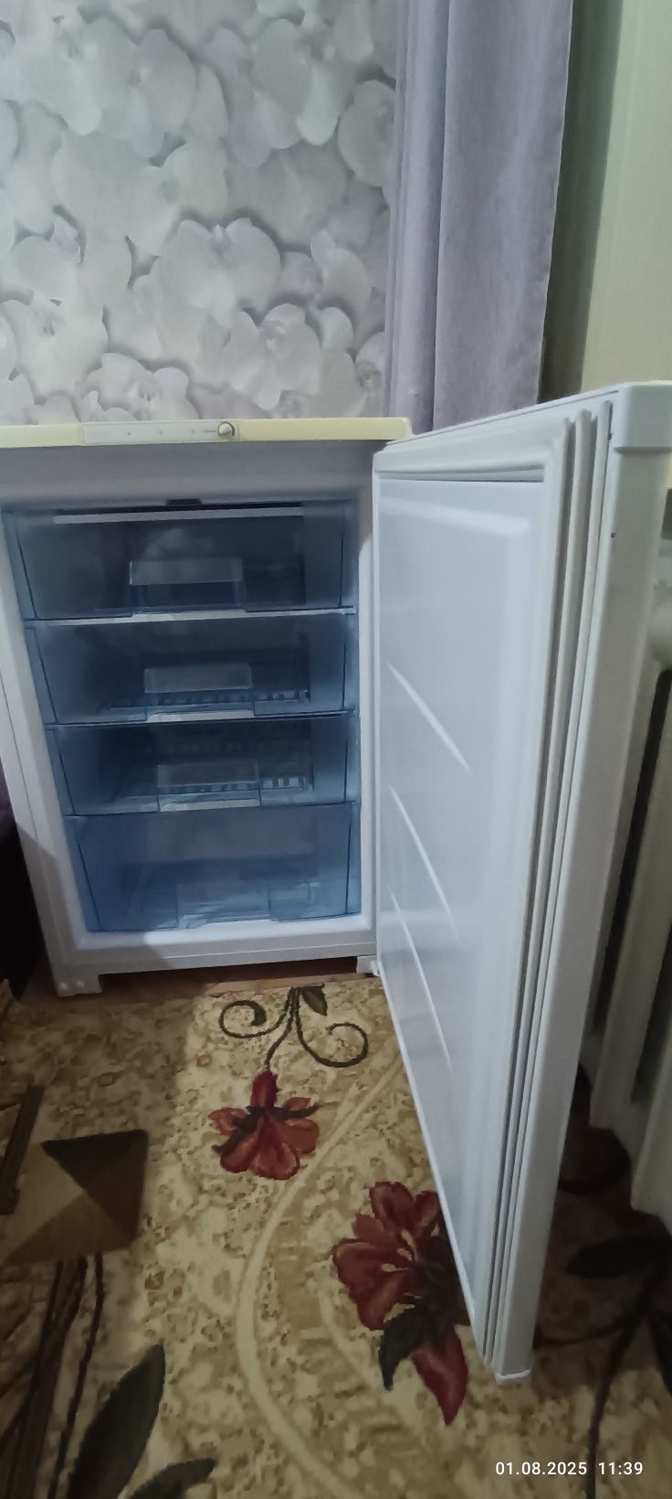 Продам морозильную камеру Бирюса 14 Б/У. Состояние отличное.