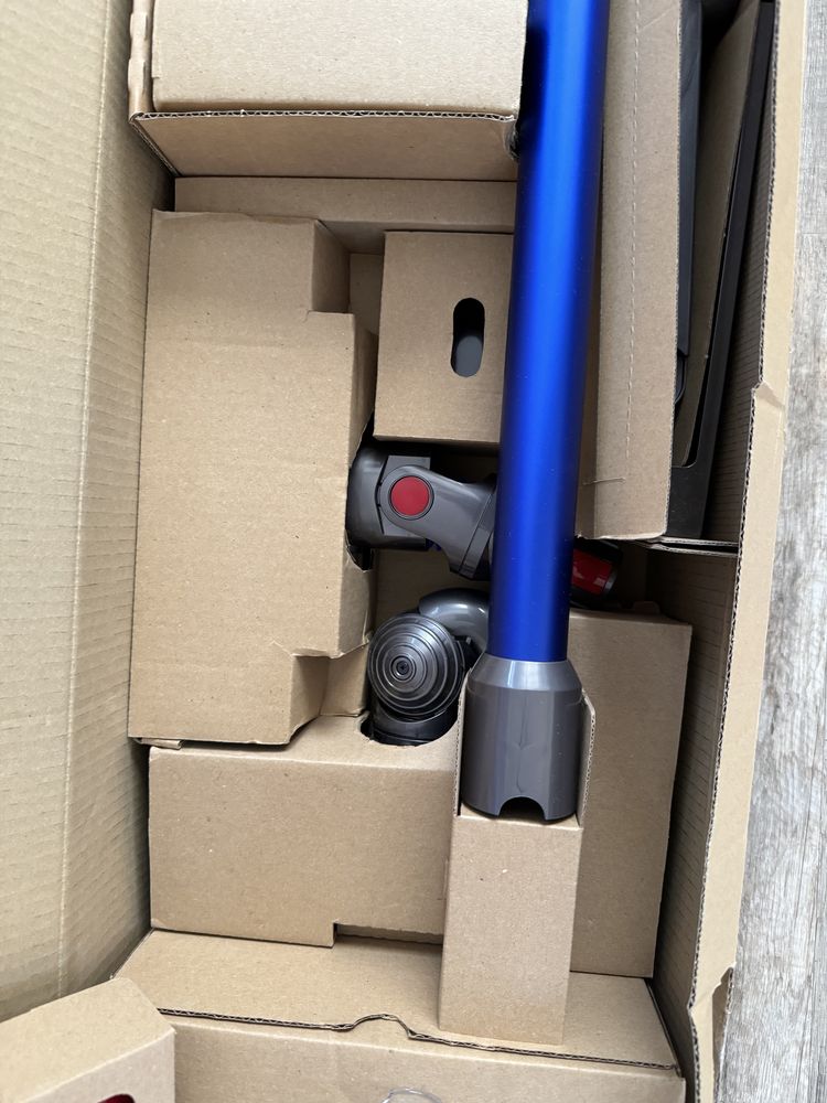 Aspirator Dyson v11