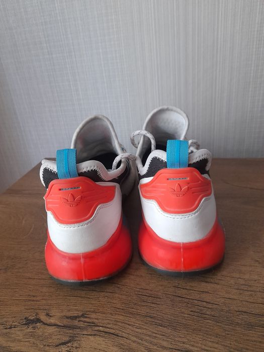 Adidas ZX 2K  Boost маратонки 39 номер.