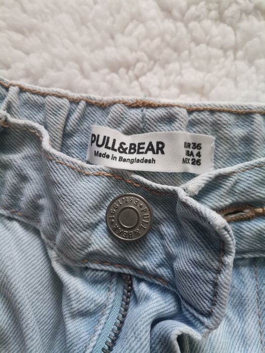Blugi Mom Fit  Pull&Bear 36 S