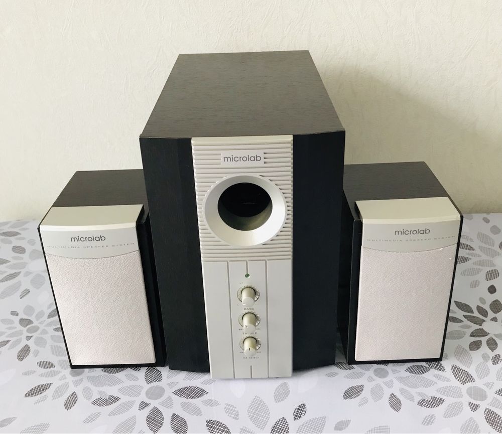 microlab M-890 колонки