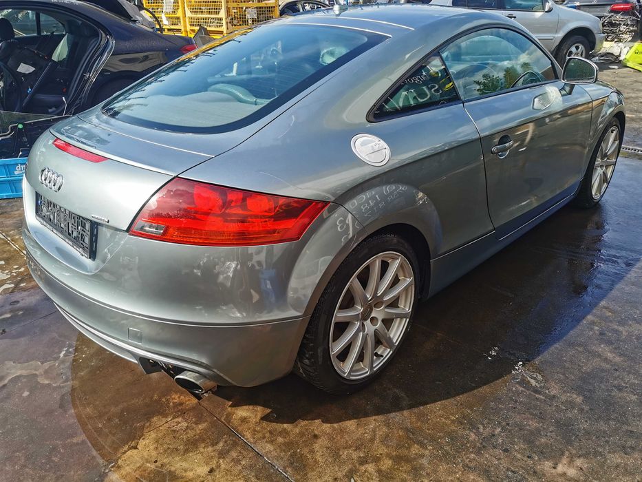 Dezmembrez audi TT MK2 8J  3.6 VR6 cod BUB/bara fata audi TT/far TT/