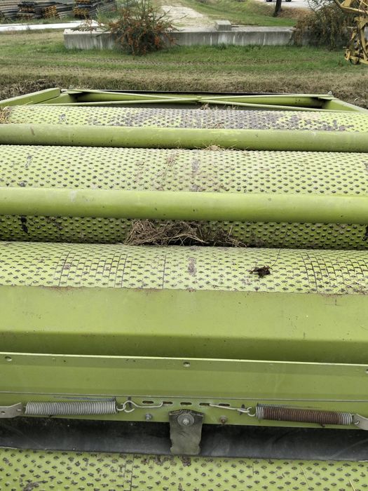 Presa Claas rollant 66
