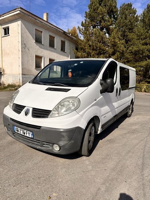 Продава се Renault trafic 2.0 дизел 115HP внос Франция