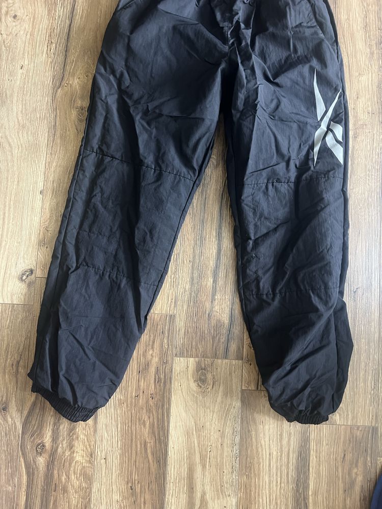 Reebok size M Black