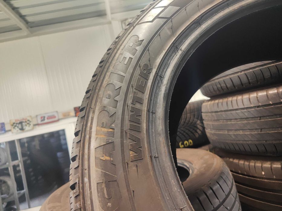 4бр.зимни гуми 215/65/16C Pirelli