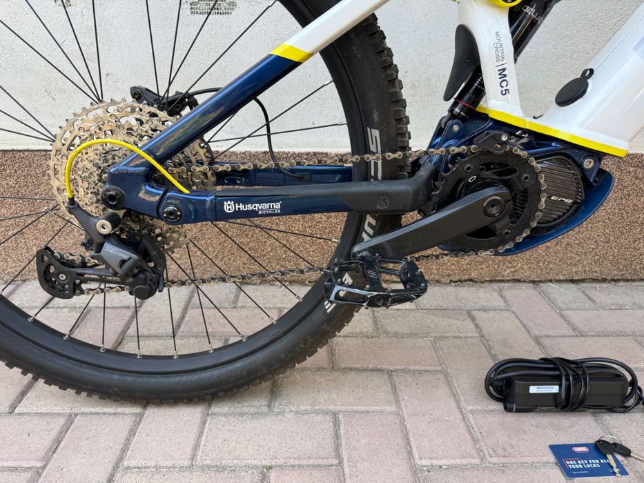 Bicicleta electrica hUsqvarna mc5 full shimano ep8 mullet