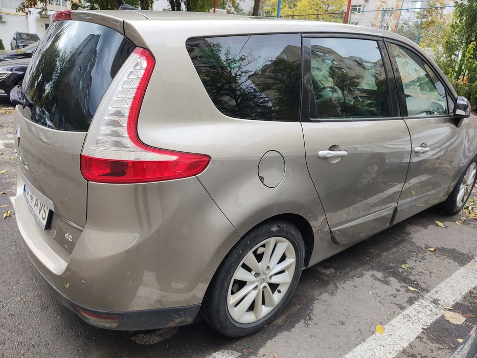 Renault Grand Scenic Bose edition 7 locuri Automat