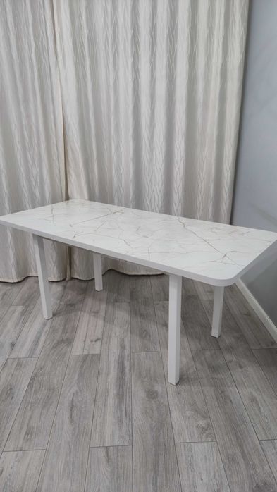 Продам стол в отличном состоянии