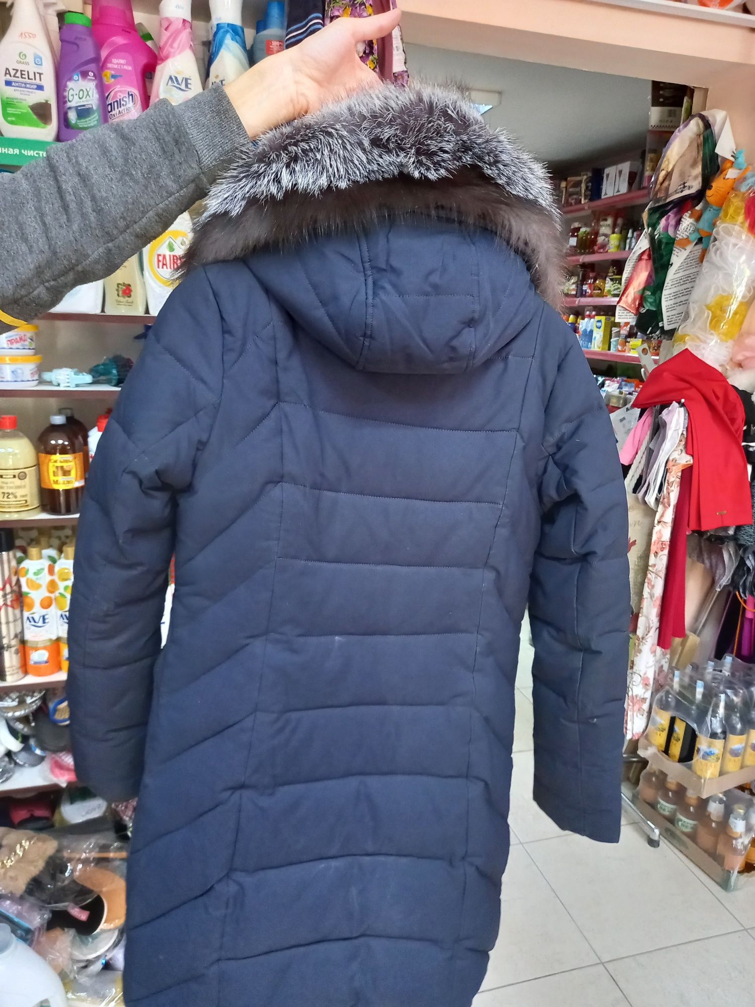 Продам куртку зимнию