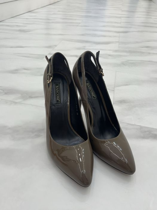 Красивый ботильон