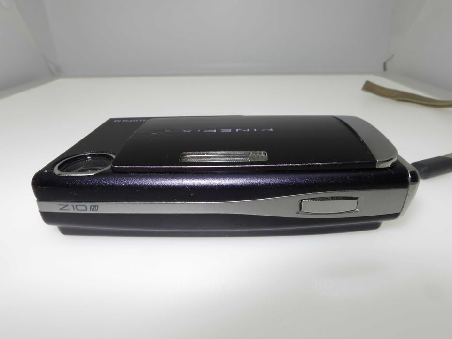 Fujifilm FinePix Z10fd страхотен лилав компактен фотоапарат, комплект