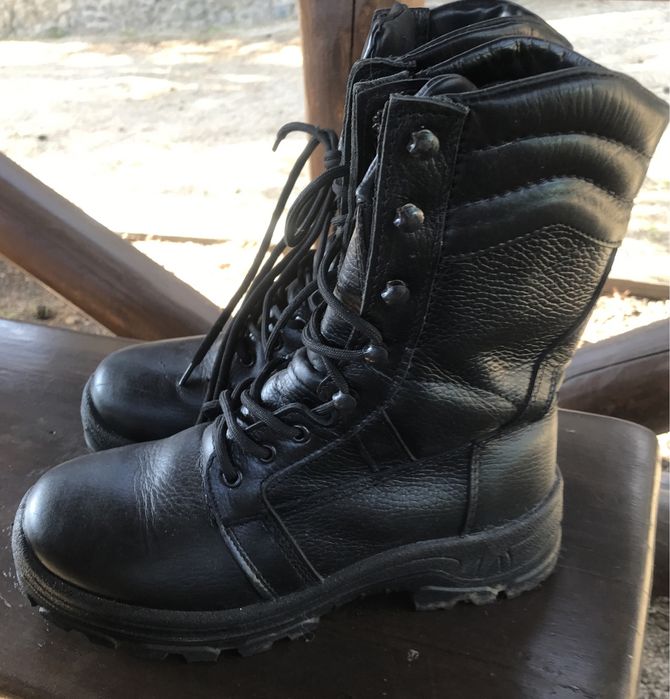 Берцы зимние  39 размера