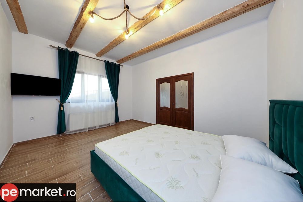 PROPRIETAR vand casa SINGUR în CURTE in Centru vechi