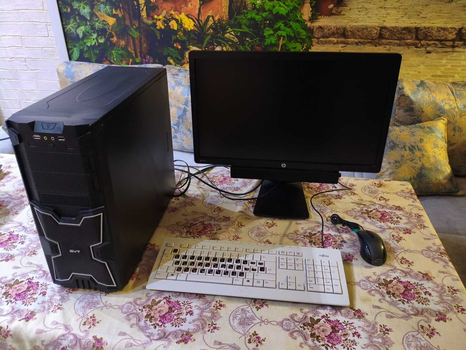 Продам Intel core i7 7700/8/SSd 128/Hdd500/Мон. 23"