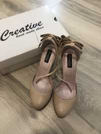 Pantofi nude/crem cu toc din piele