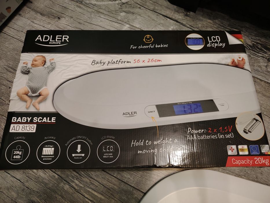 Комплект - порт бебе, възглавница за кърмене,обувчици, везна,аспиратор