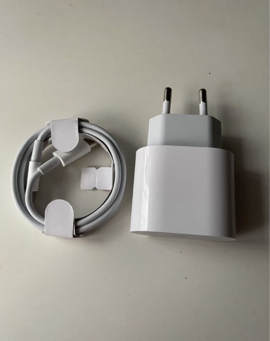  Incarcator si cablu iPhone (20W) iPhone 11, 12, 13, 14, 15, 16, 17