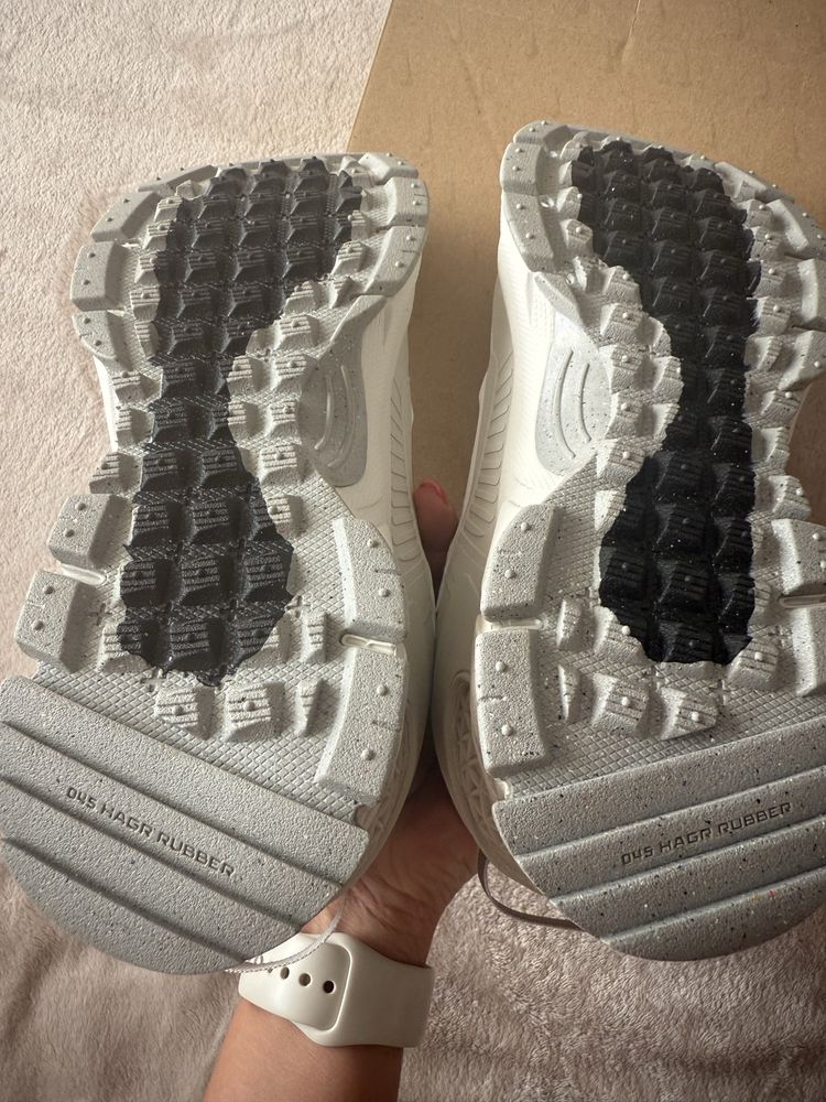 Маратонки Nike Zoom Vomero Roam