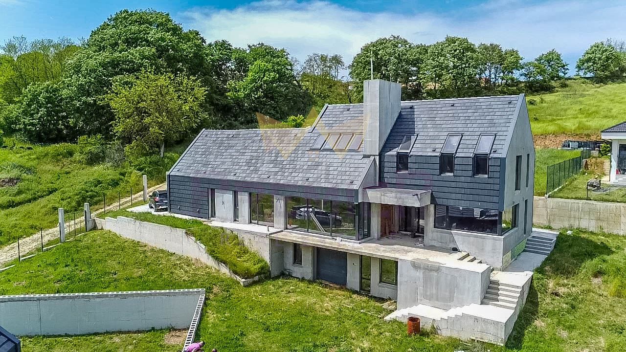 Продава се Къща в с. Звездица, Област Варна - 326 кв.м за 813 €/кв.м - Снимка #5