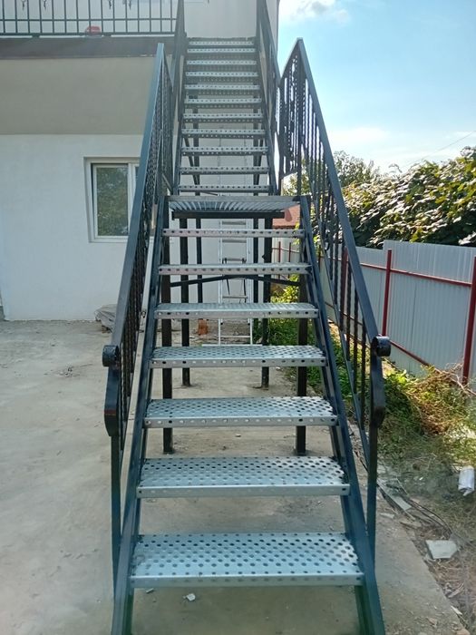 Scara metalica zincata 4m l