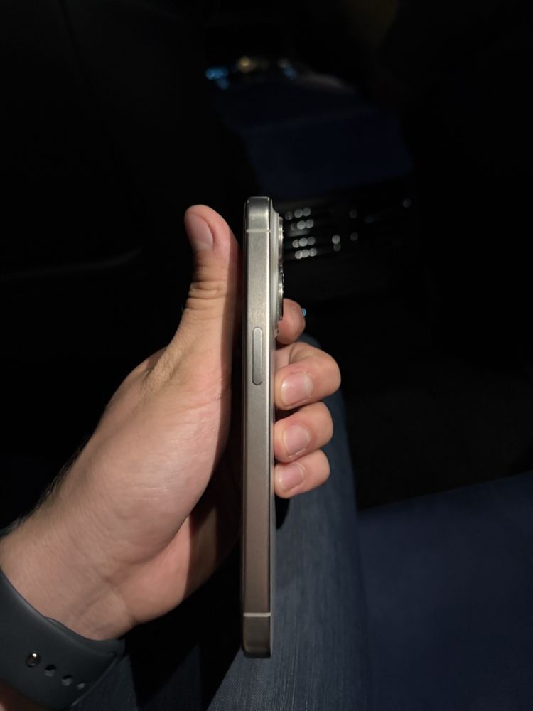 Iphone 15 pro Natural