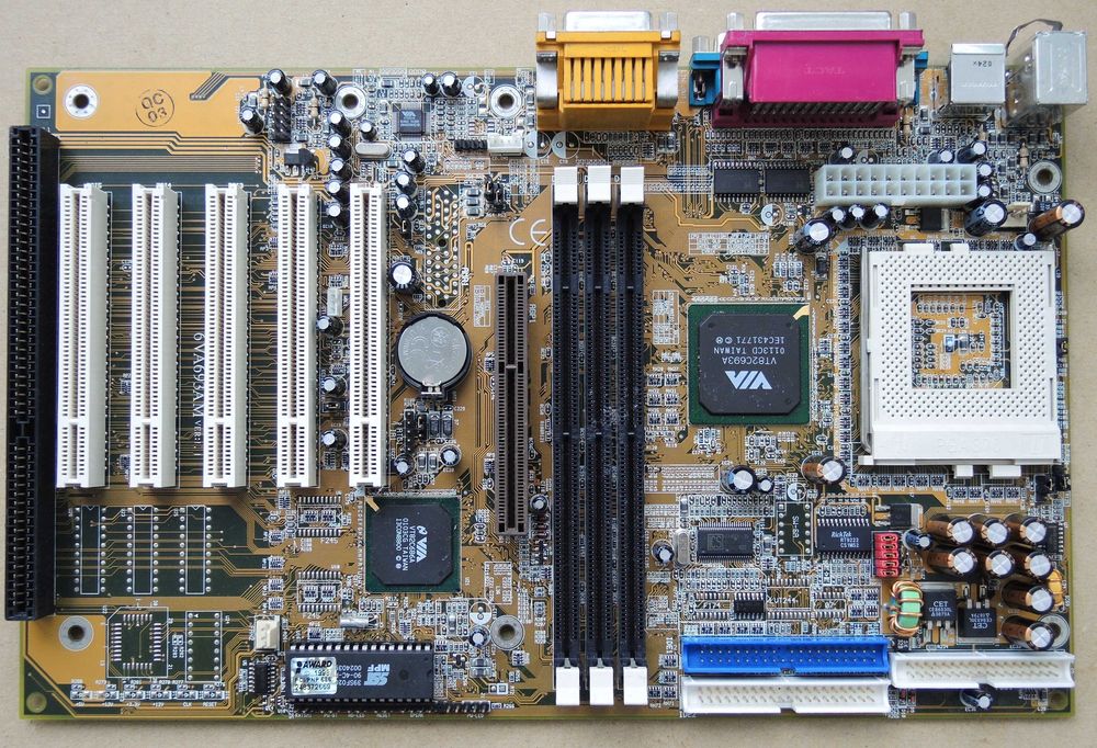 Lucky Star 6VA693AM Via Apollo Pro133 Socket 370 AGP PCI ISA Testat