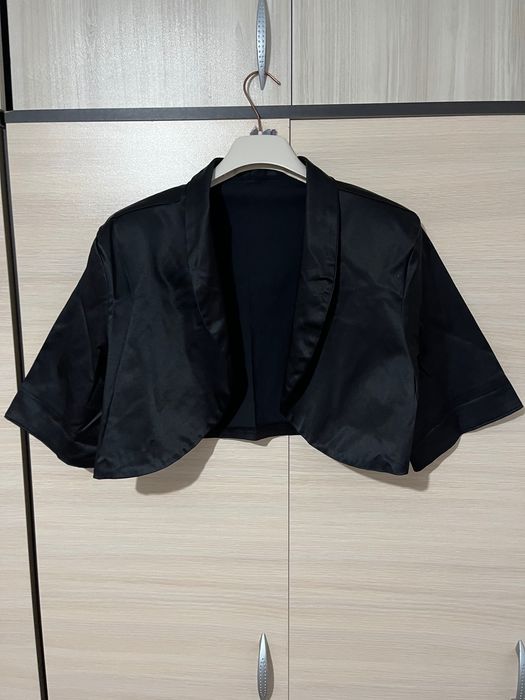 Връхна дреха черно болеро