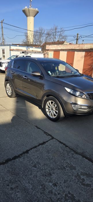 Vând Kia Sportage