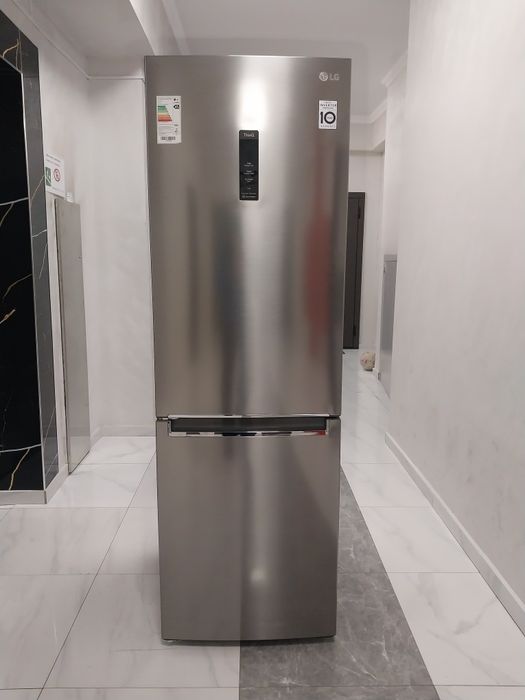 Холодильник LG No Frost в хорошем рабочем состояние