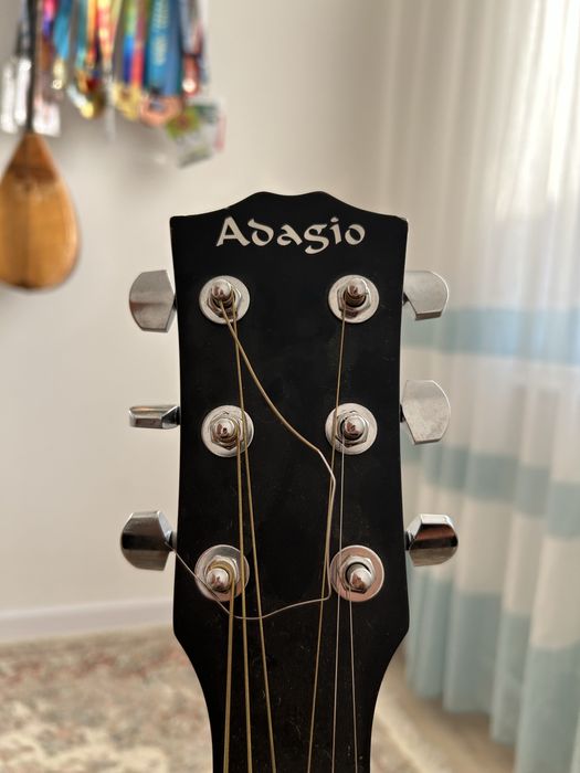 Гитара ADAGIO.
