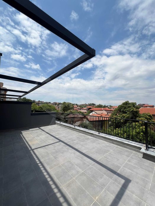 Продава се Тристаен апартамент в Пловдив, Център - 120 кв.м за 2099 €/кв.м - Снимка #19