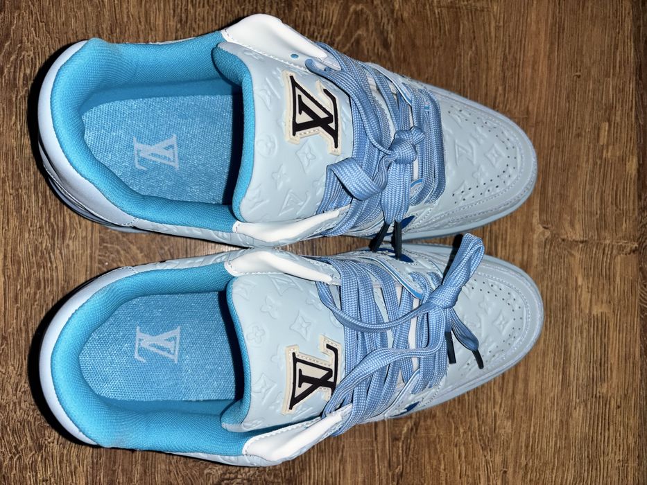 Vand Lv marimea 44 Baby blue