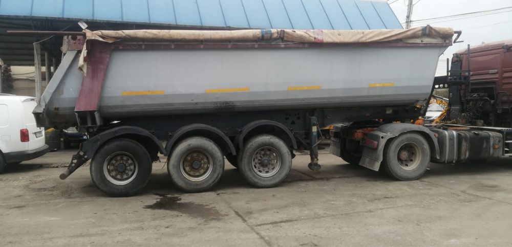 Semiremorca basculabila Schmitz