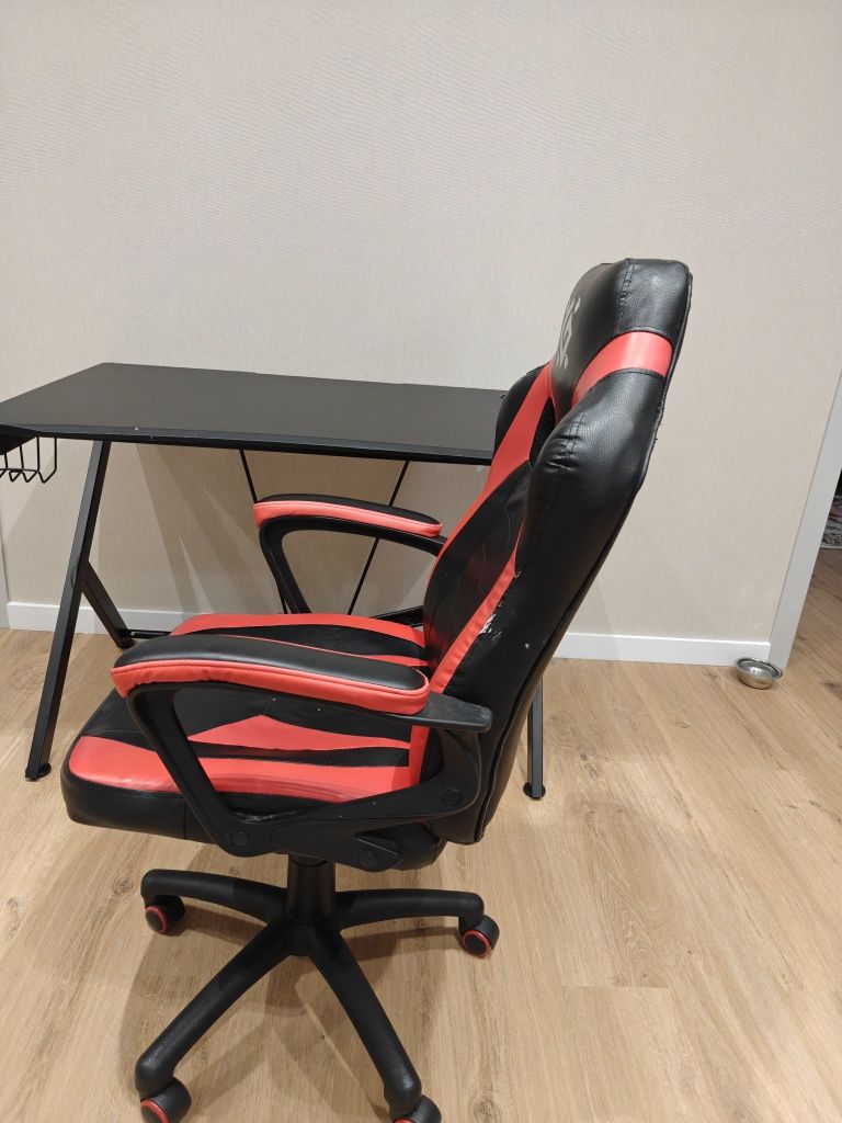 Продам игровой stul skyline